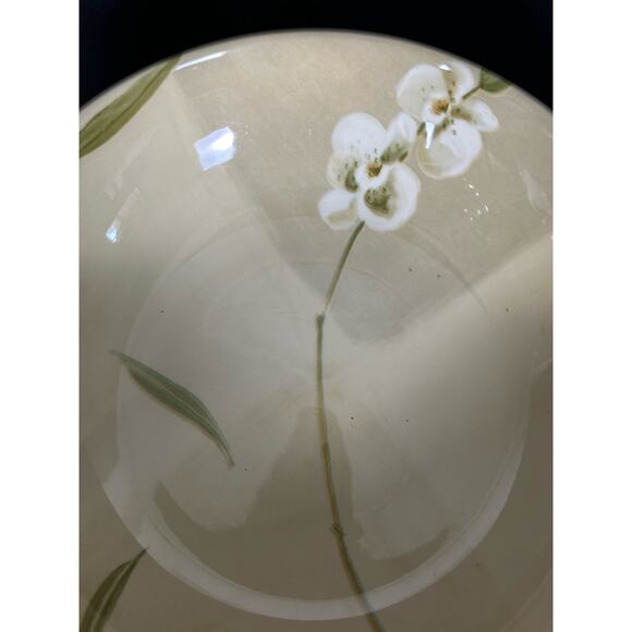 Crate and Barrel Orchid Royal Stafford Great Britain 2006 Serving Bowl 10.5" - Picture 3 of 7
